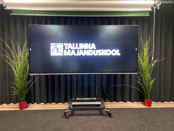 Interaktiivne ekraan i3TOUCH ULTRA koos seinakinnitusega - Tallinna Majanduskool